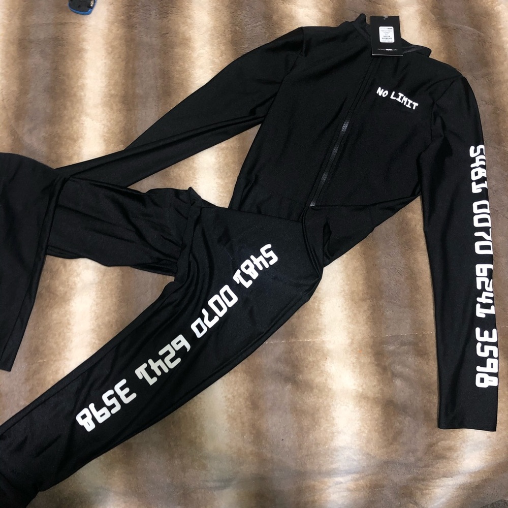 Fashion nova jumpsuit